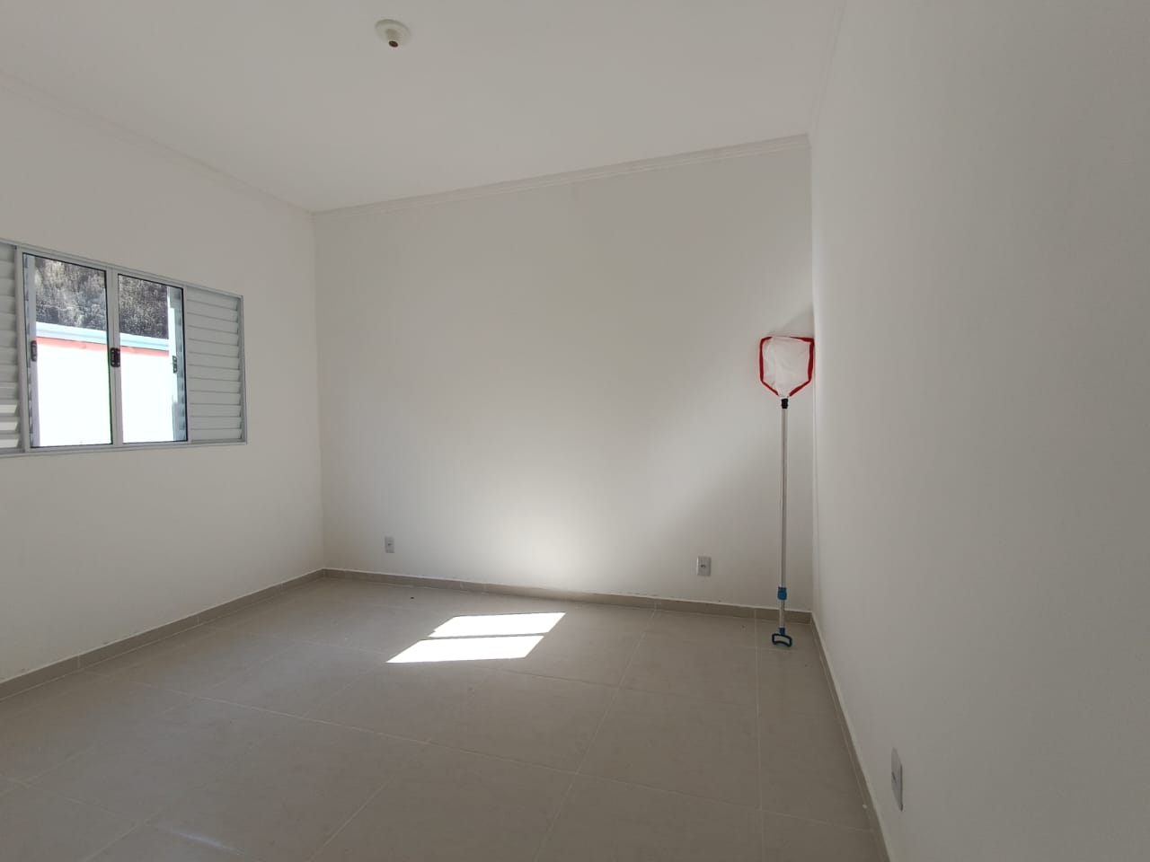 Casa à venda com 2 quartos, 62m² - Foto 3