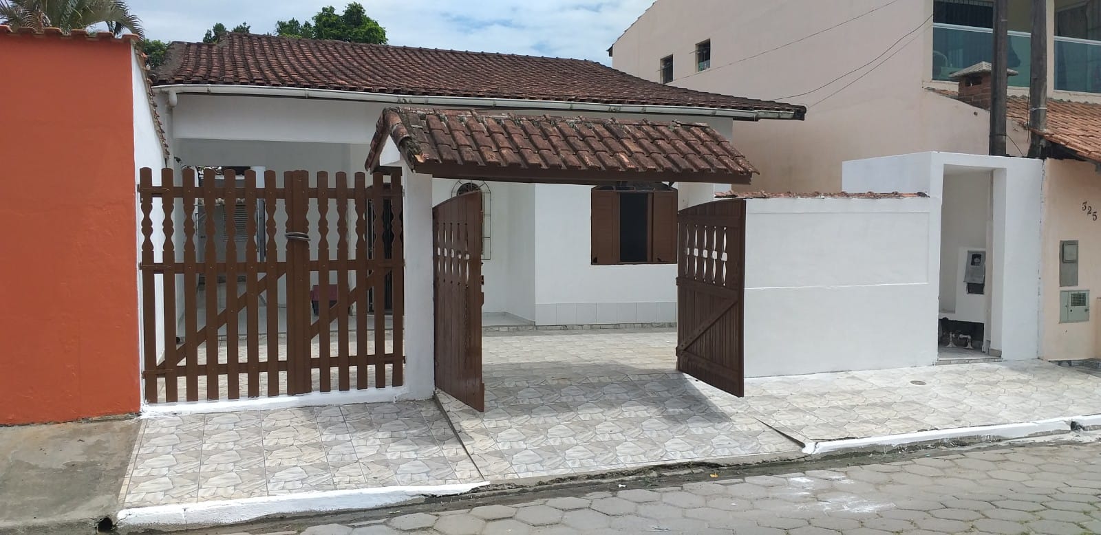 Casa à venda com 3 quartos, 138m² - Foto 2