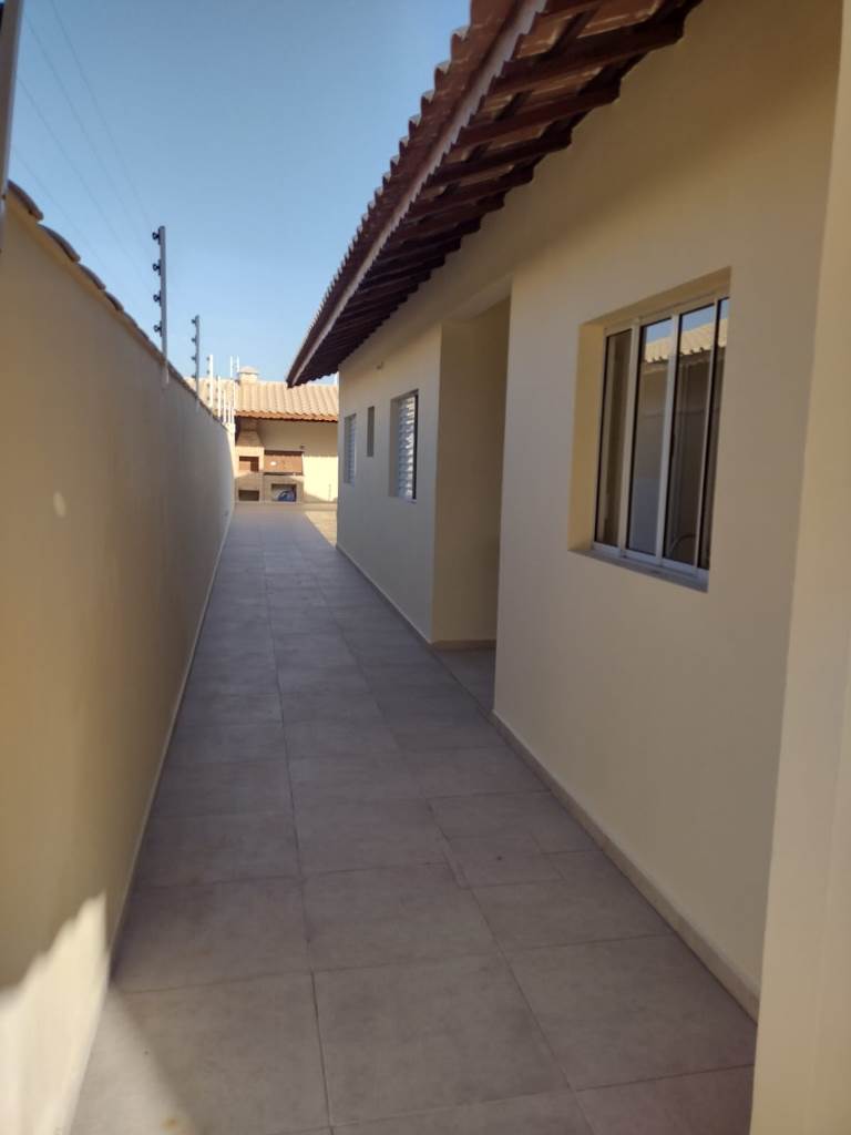 Casa à venda com 2 quartos, 93m² - Foto 2