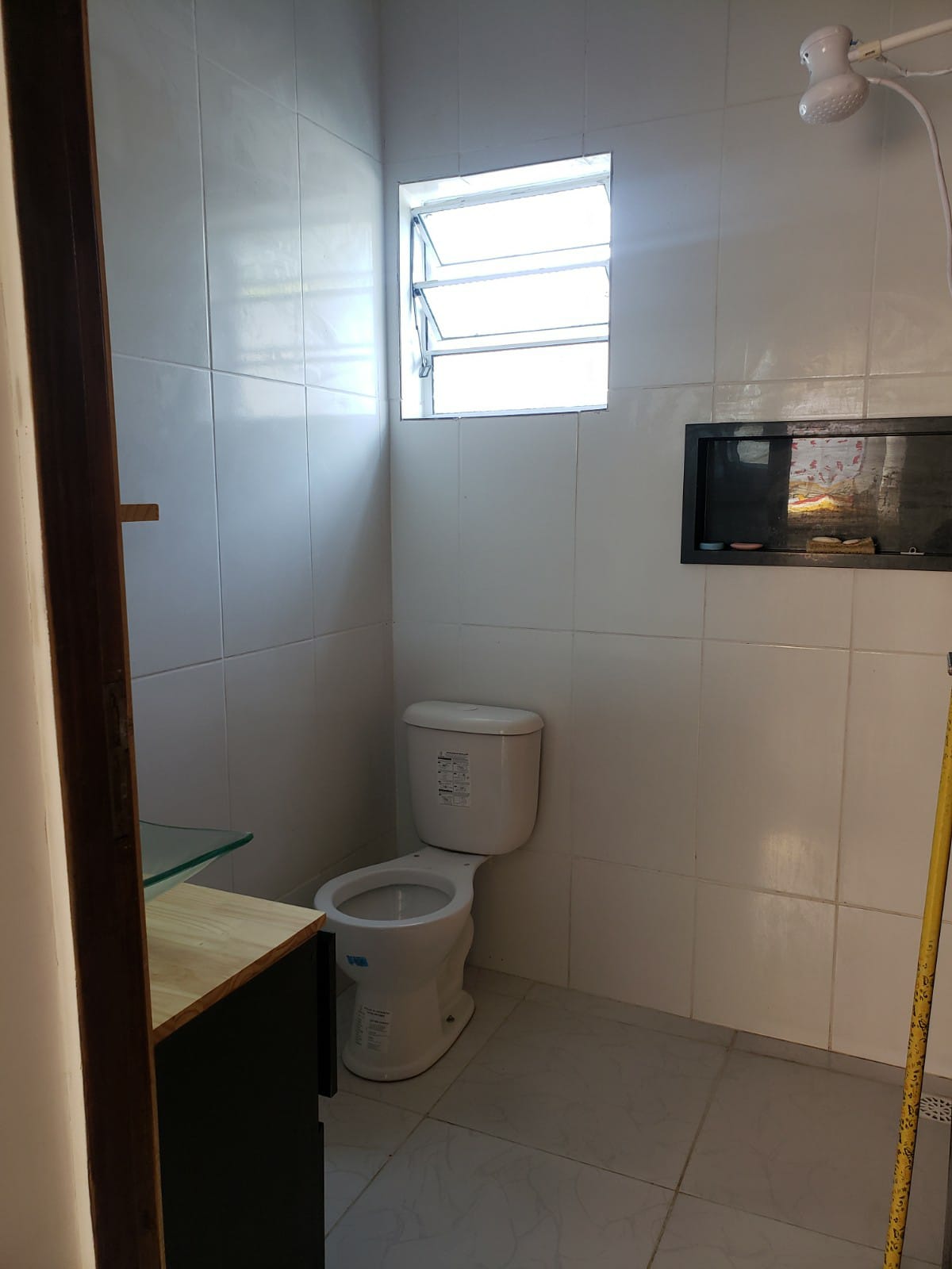 Casa à venda com 2 quartos, 70m² - Foto 4