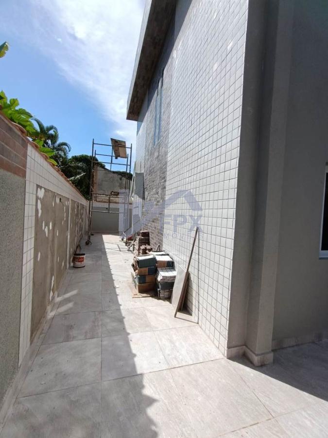 Casa à venda com 2 quartos, 70m² - Foto 8