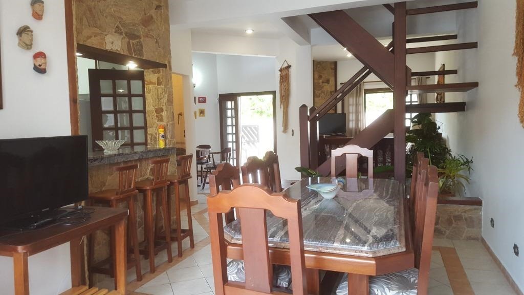 Casa à venda com 3 quartos, 211m² - Foto 17