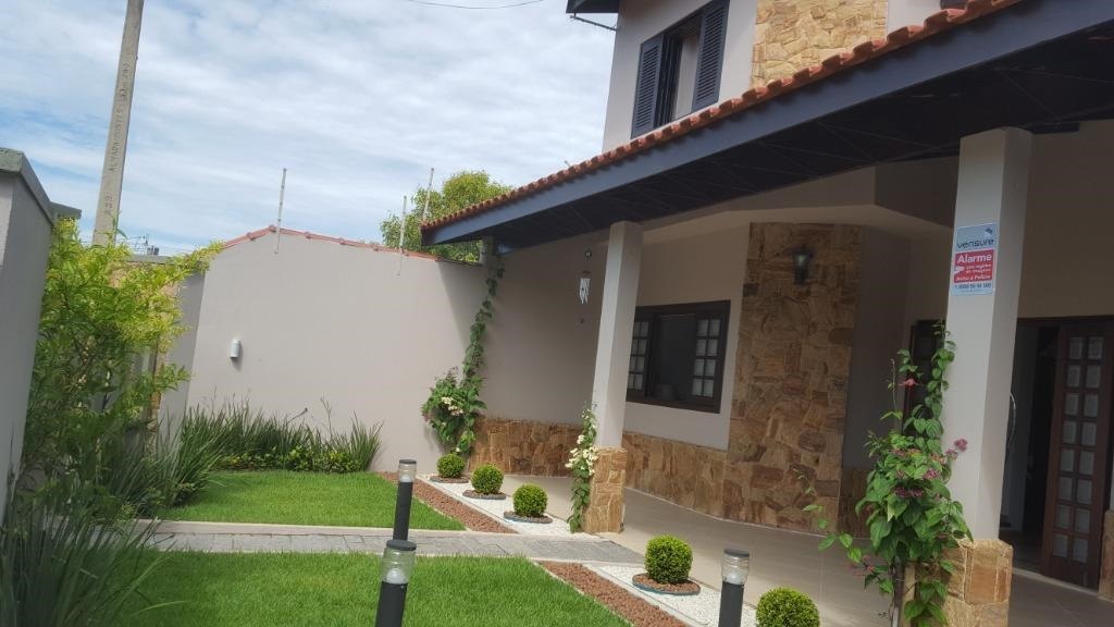 Casa à venda com 3 quartos, 211m² - Foto 13