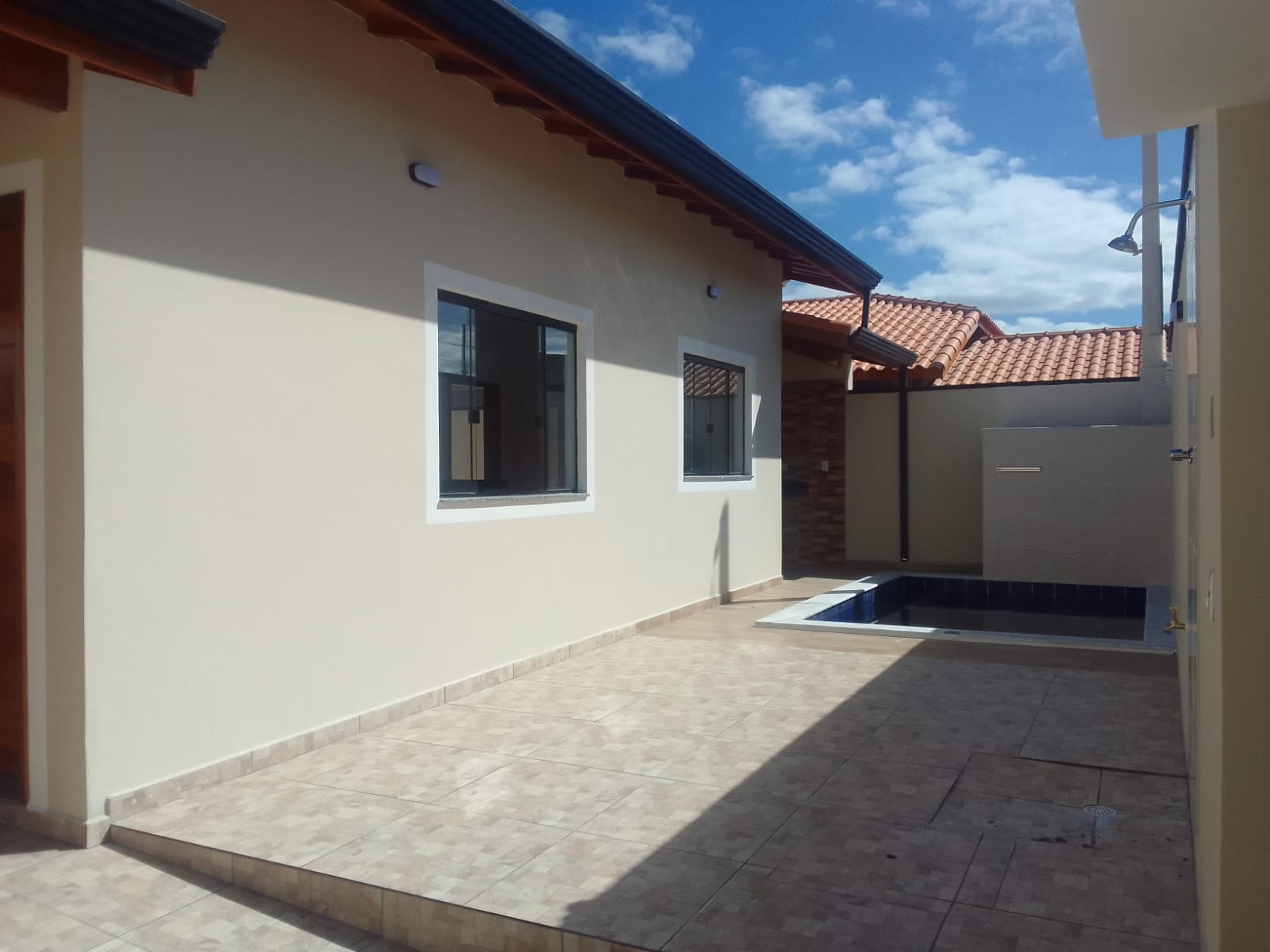 Casa à venda com 2 quartos, 80m² - Foto 5