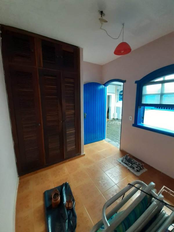 Casa à venda com 5 quartos, 240m² - Foto 6