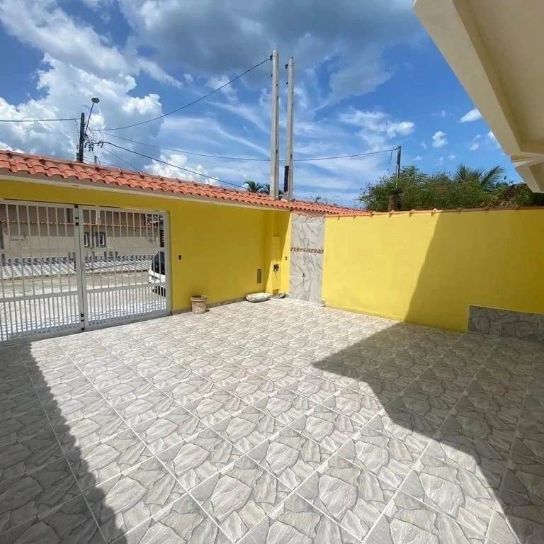 Casa à venda com 2 quartos, 74m² - Foto 2