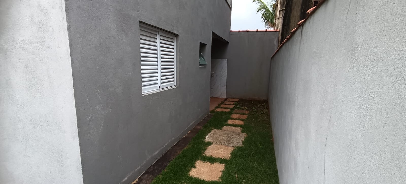 Casa à venda com 2 quartos, 80m² - Foto 3