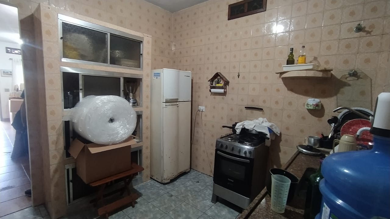 Casa à venda com 2 quartos, 84m² - Foto 3