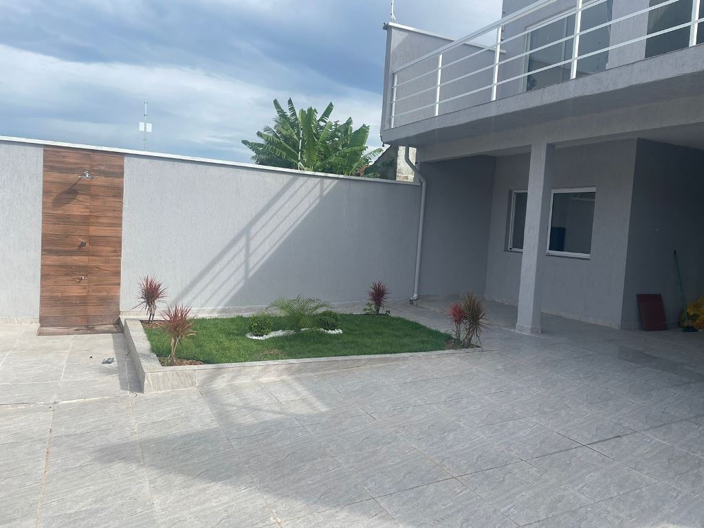 Casa à venda com 4 quartos, 240m² - Foto 4