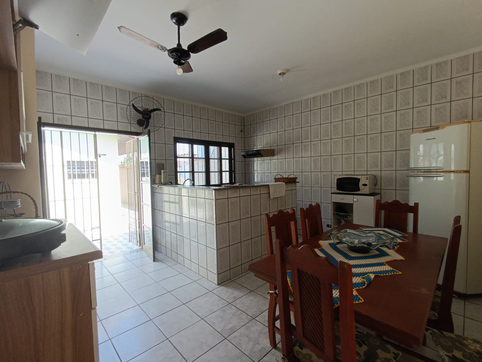 Casa à venda com 4 quartos, 200m² - Foto 8