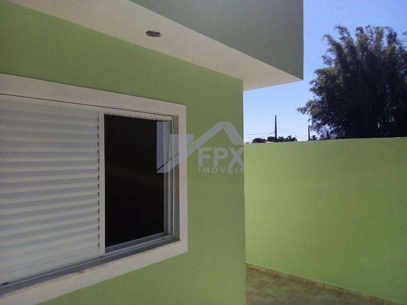 Casa à venda com 2 quartos, 60m² - Foto 4