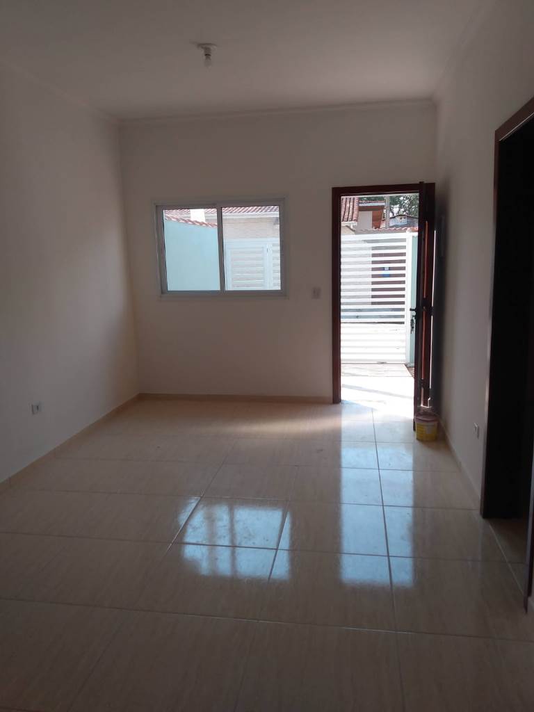 Casa à venda com 2 quartos, 65m² - Foto 4