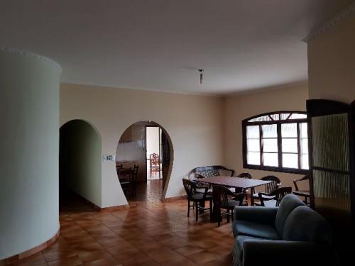 Casa à venda com 4 quartos, 300m² - Foto 6