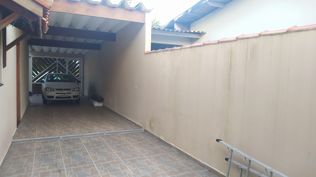 Casa à venda com 2 quartos, 168m² - Foto 2