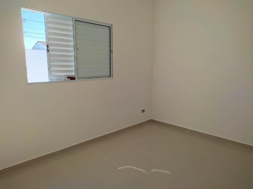 Casa à venda com 2 quartos, 72m² - Foto 5