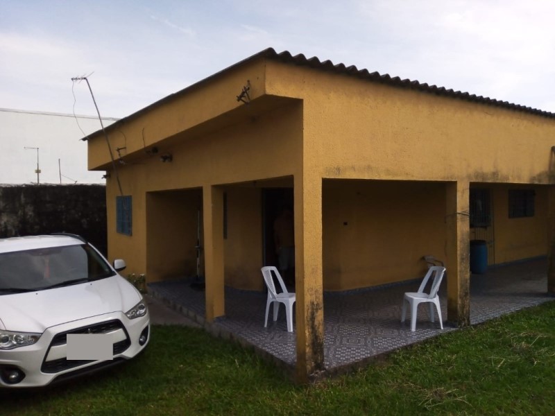 Casa à venda com 3 quartos, 105m² - Foto 1