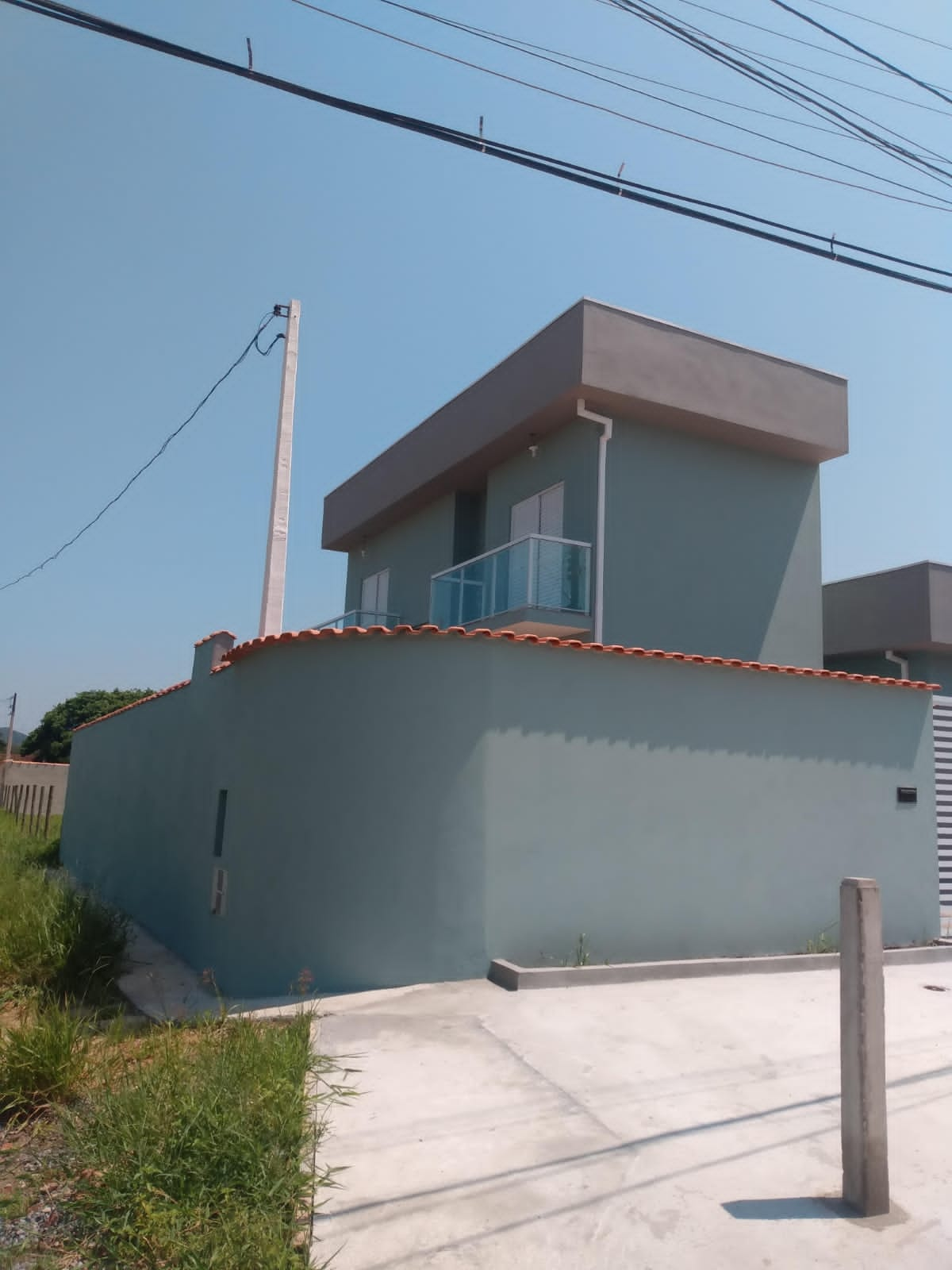 Casa à venda com 2 quartos, 69m² - Foto 1