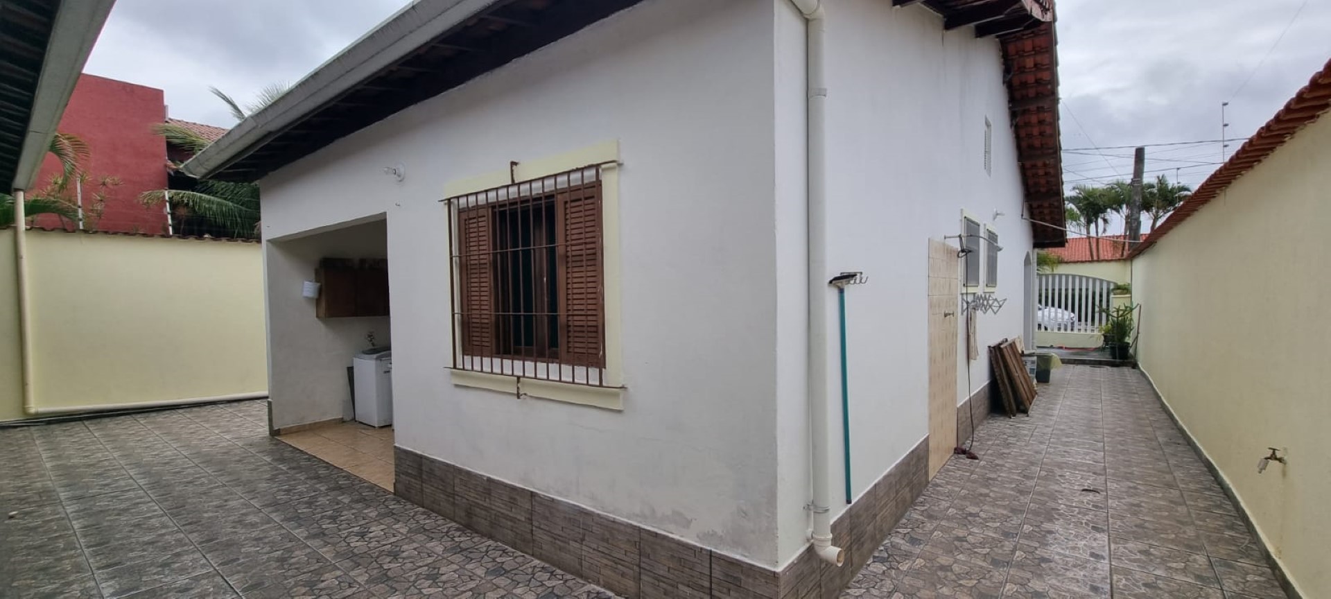 Casa à venda com 2 quartos, 98m² - Foto 2