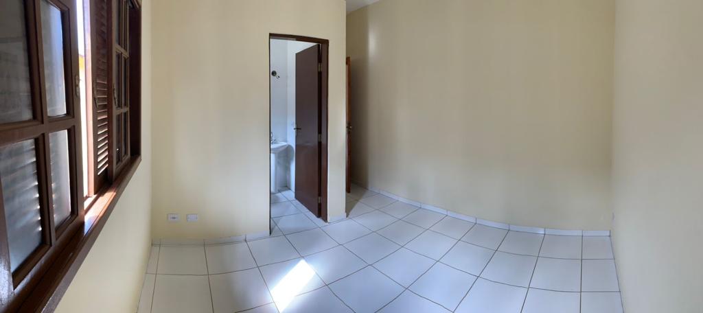 Casa à venda com 2 quartos, 60m² - Foto 2