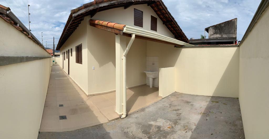 Casa à venda com 2 quartos, 60m² - Foto 1