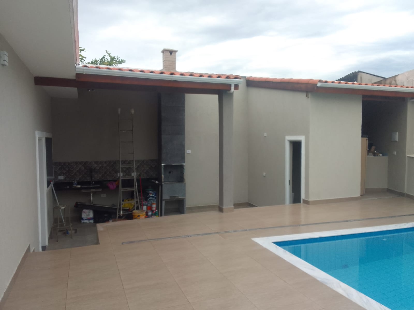 Casa à venda com 3 quartos, 98m² - Foto 4