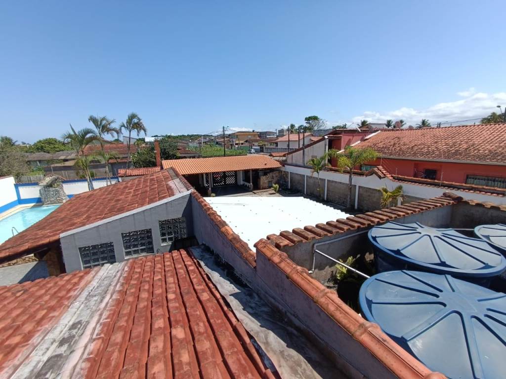 Casa à venda com 6 quartos, 200m² - Foto 6