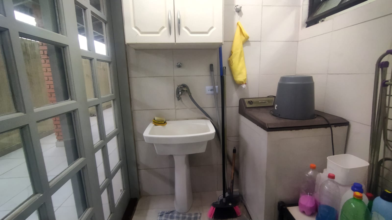 Casa à venda com 2 quartos, 120m² - Foto 2