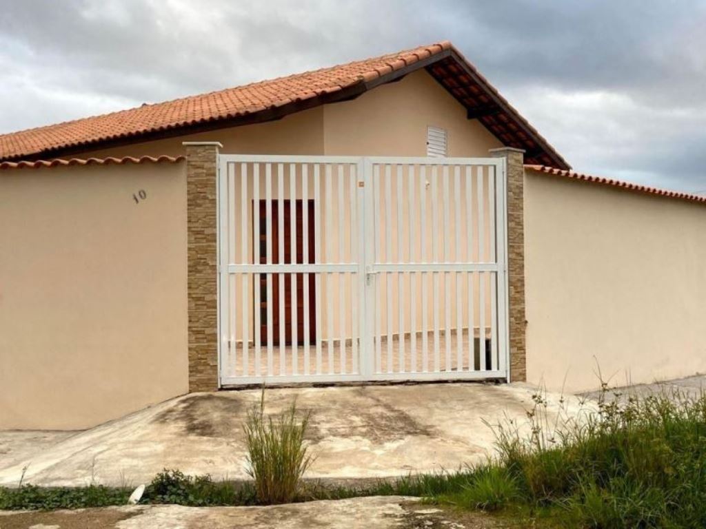 Casa à venda com 2 quartos, 60m² - Foto 2