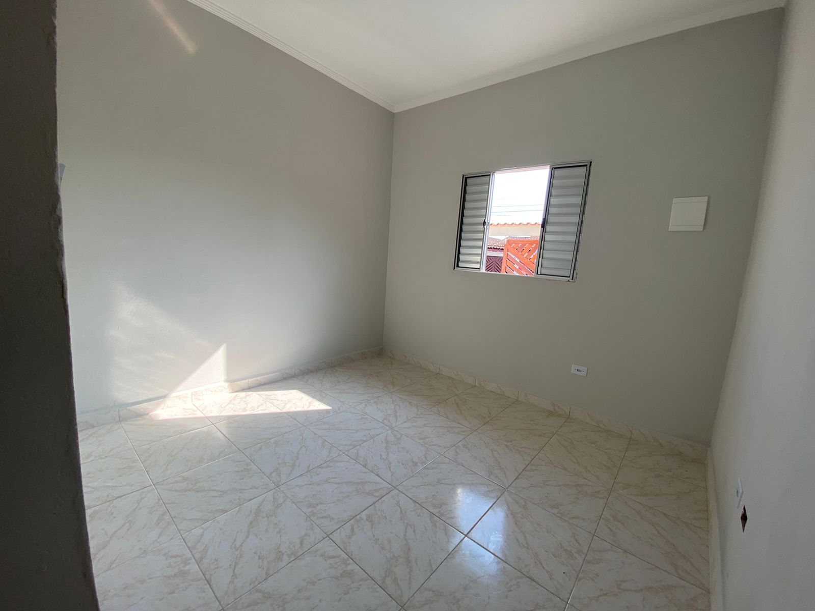 Casa à venda com 2 quartos, 70m² - Foto 8