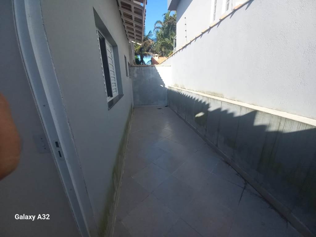 Casa à venda com 2 quartos, 55m² - Foto 17