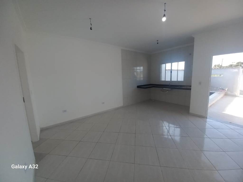 Casa à venda com 2 quartos, 55m² - Foto 19