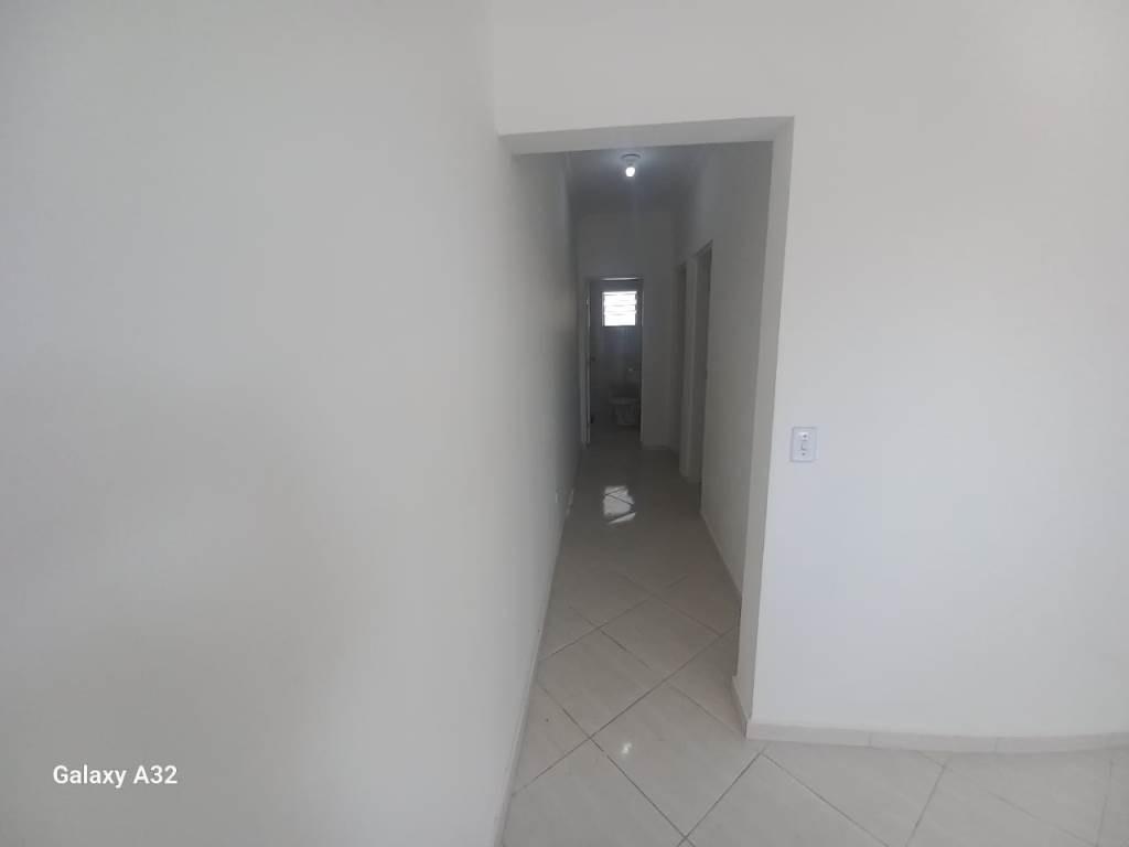 Casa à venda com 2 quartos, 55m² - Foto 12