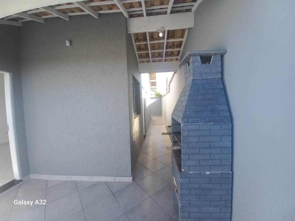 Casa à venda com 2 quartos, 55m² - Foto 8