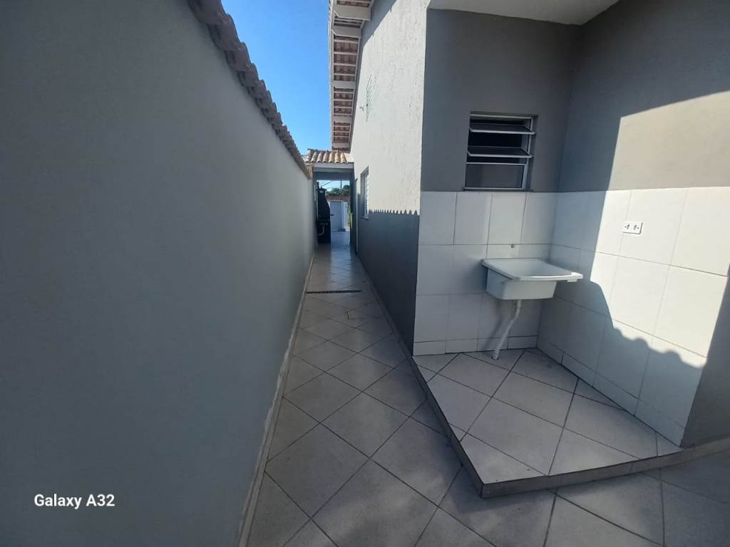 Casa à venda com 2 quartos, 55m² - Foto 11