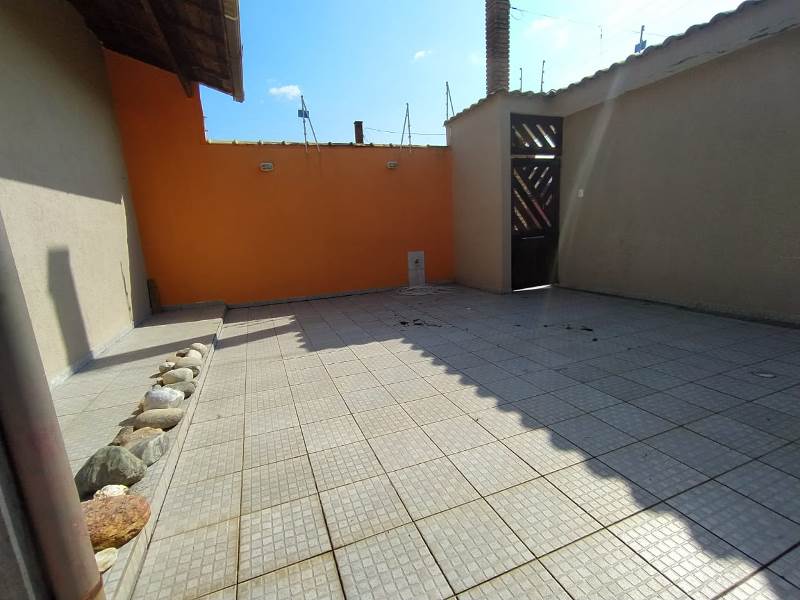 Casa à venda com 5 quartos, 172m² - Foto 2