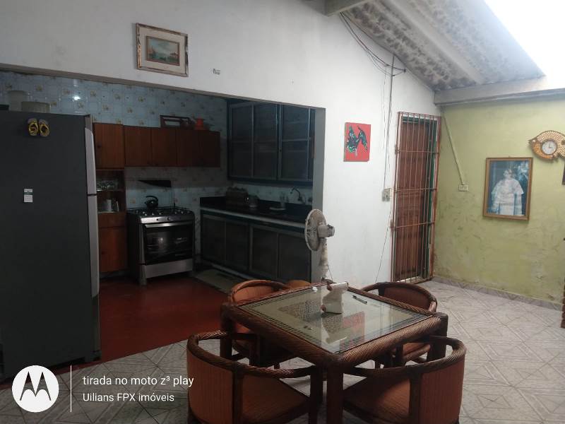 Casa à venda com 4 quartos, 200m² - Foto 10