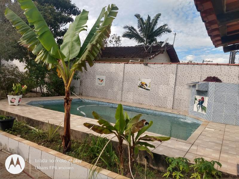 Casa à venda com 4 quartos, 200m² - Foto 1