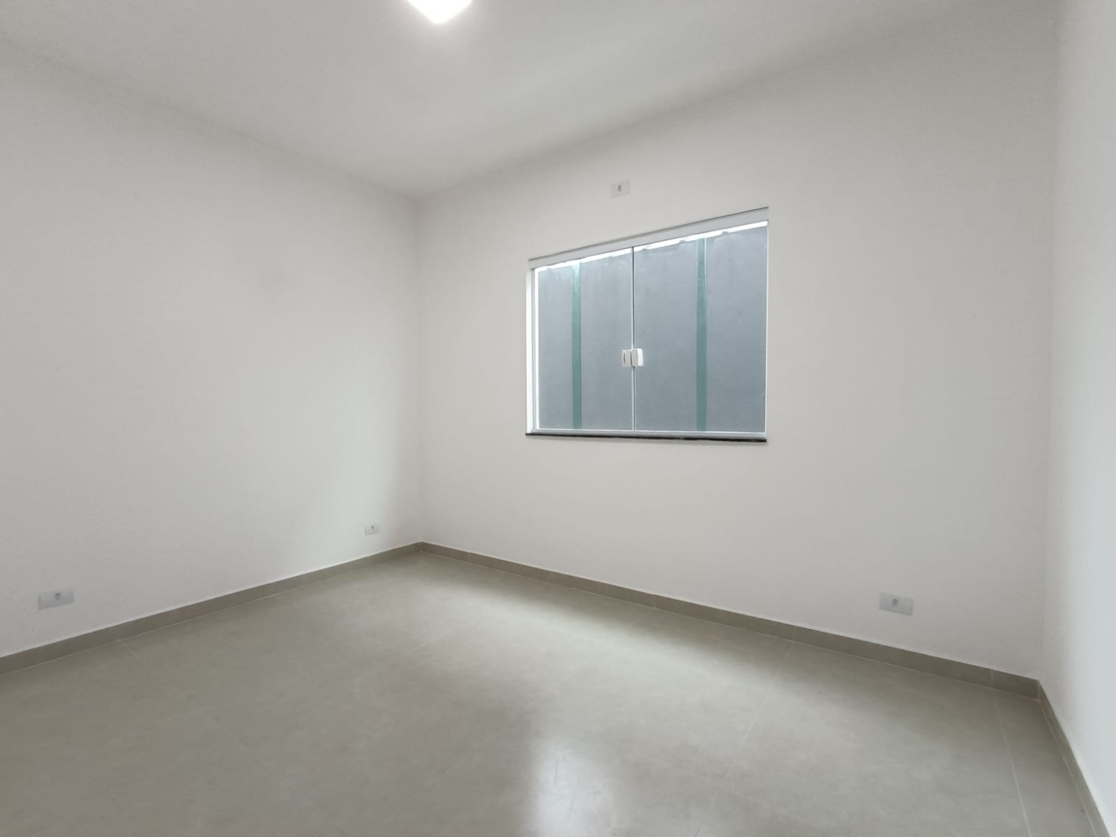 Casa à venda com 3 quartos, 119m² - Foto 2