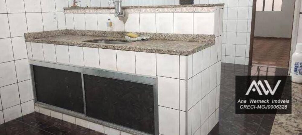 Casa de Condomínio à venda com 3 quartos, 234m² - Foto 3