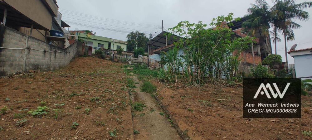 Casa à venda com 1 quarto, 70m² - Foto 2