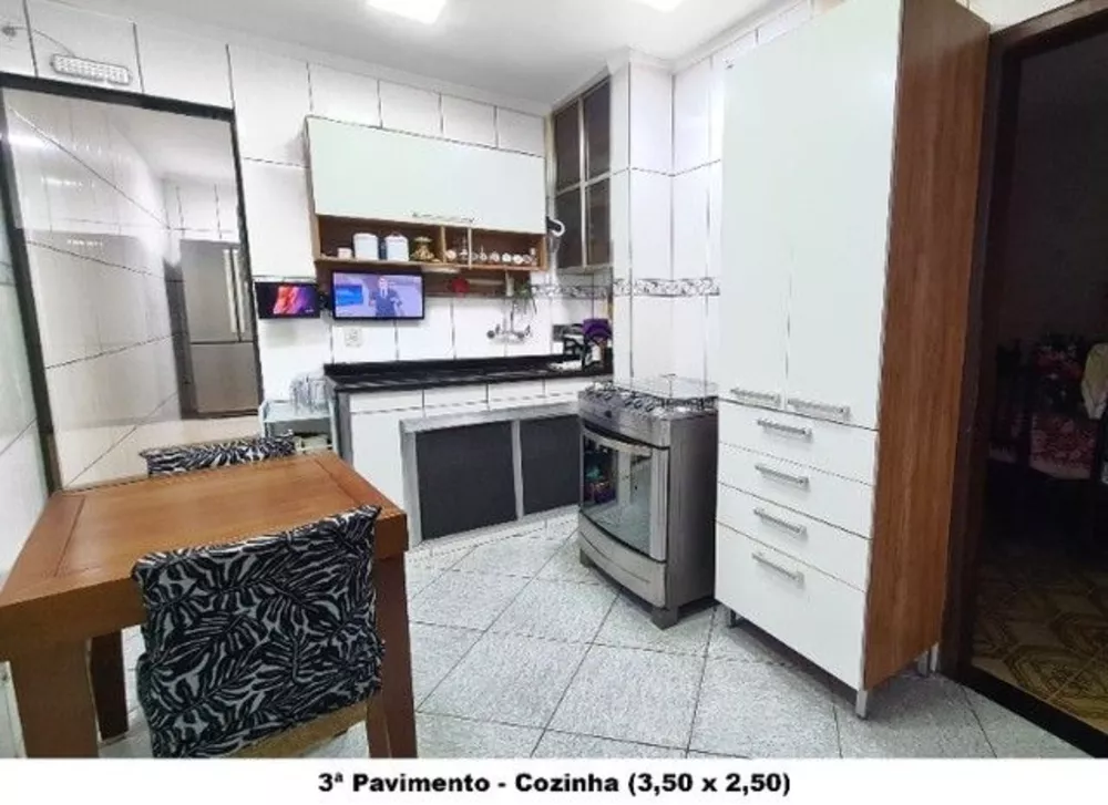 Casa à venda com 6 quartos, 350m² - Foto 3