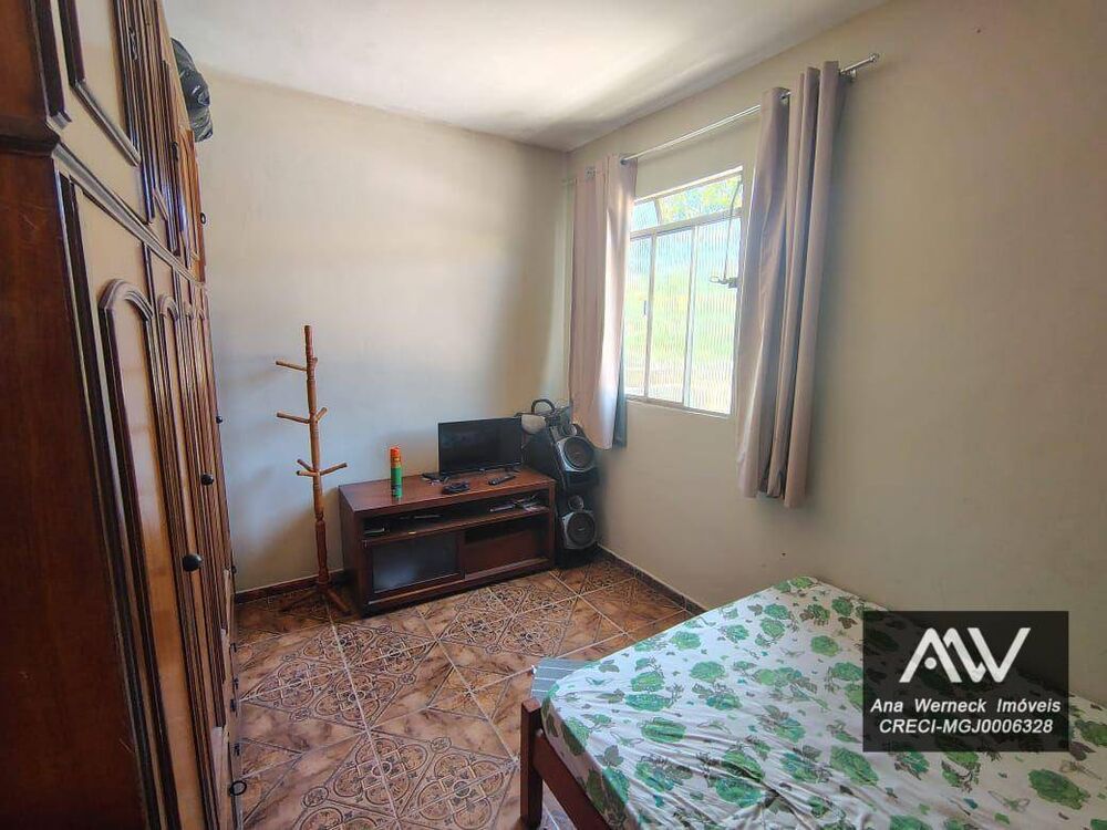 Casa à venda com 2 quartos, 55m² - Foto 4