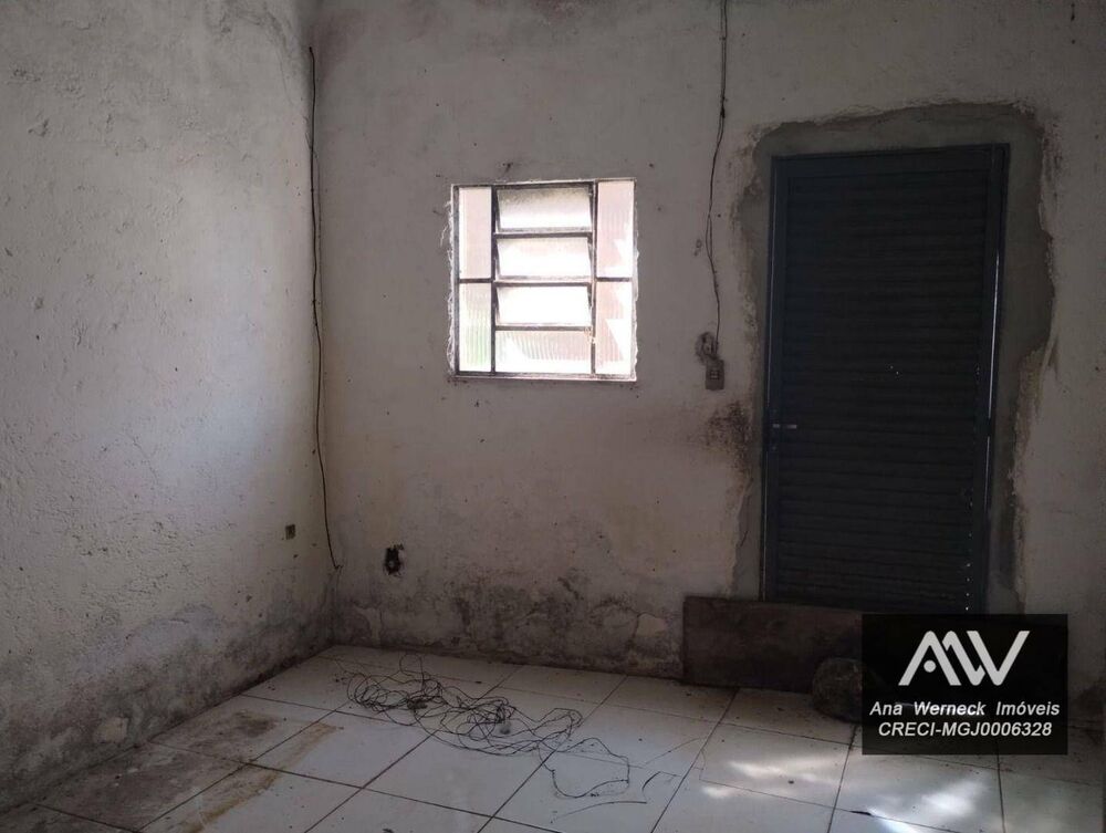 Casa à venda com 2 quartos, 100m² - Foto 3