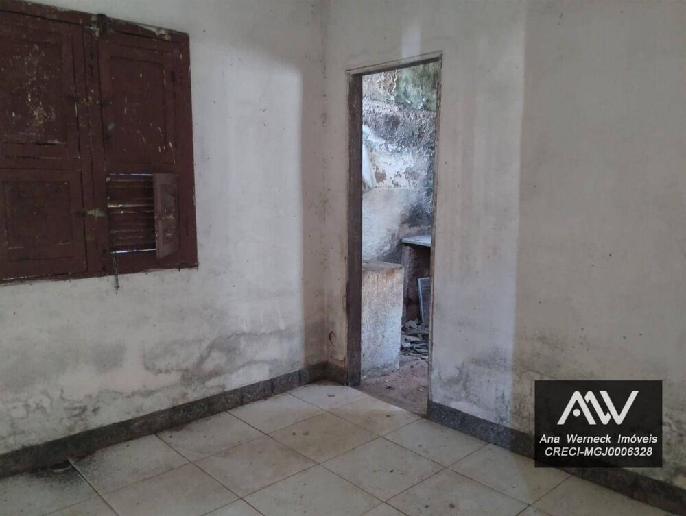Casa à venda com 2 quartos, 100m² - Foto 4
