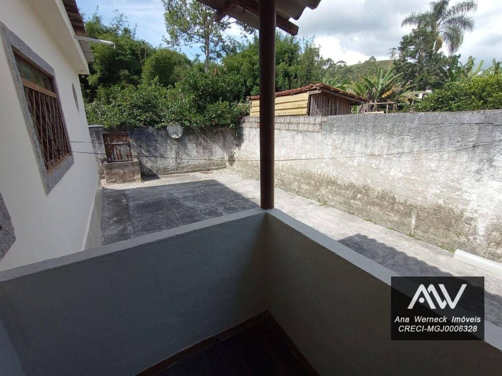 Casa à venda com 1 quarto, 90m² - Foto 2