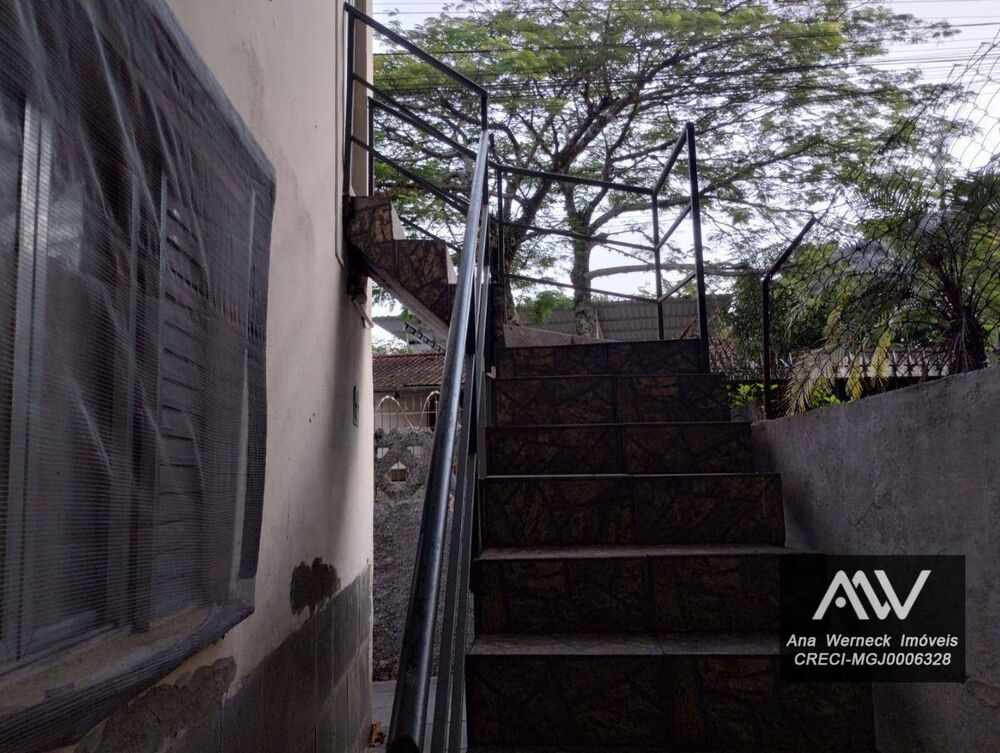 Casa à venda com 2 quartos, 80m² - Foto 3