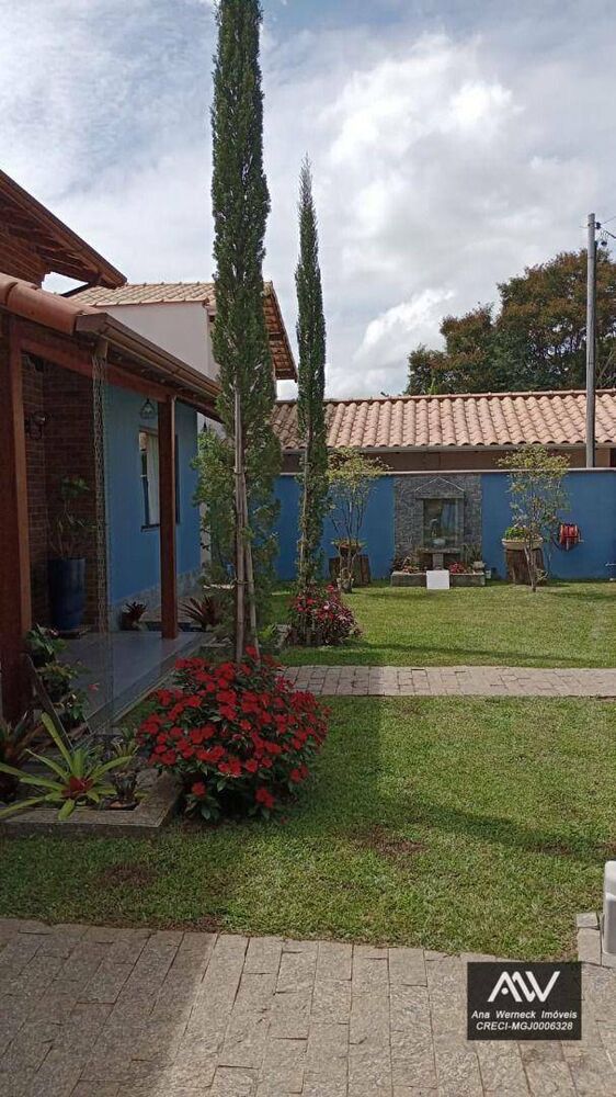 Chácara à venda com 3 quartos, 250m² - Foto 1