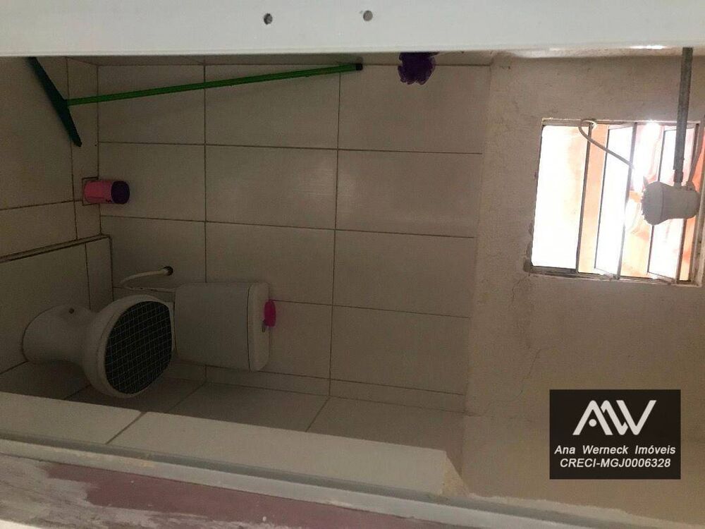 Casa à venda com 5 quartos, 300m² - Foto 18