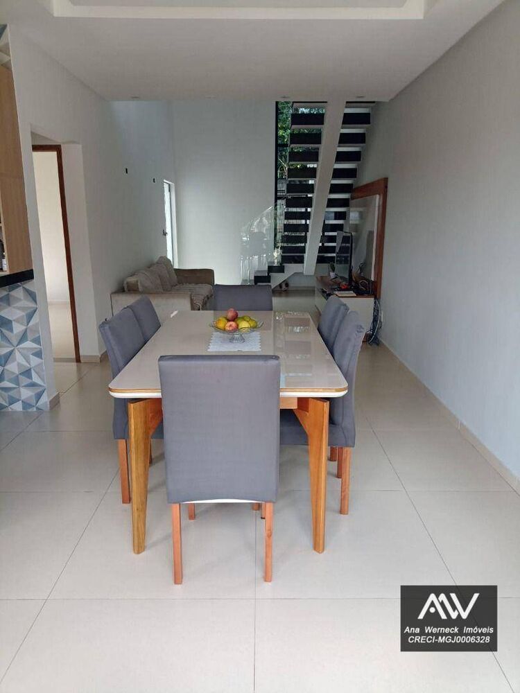 Casa, 3 quartos, 271 m² - Foto 2