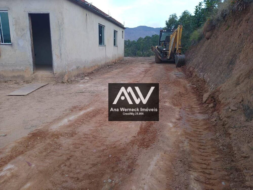 Chácara à venda com 4 quartos, 150m² - Foto 1
